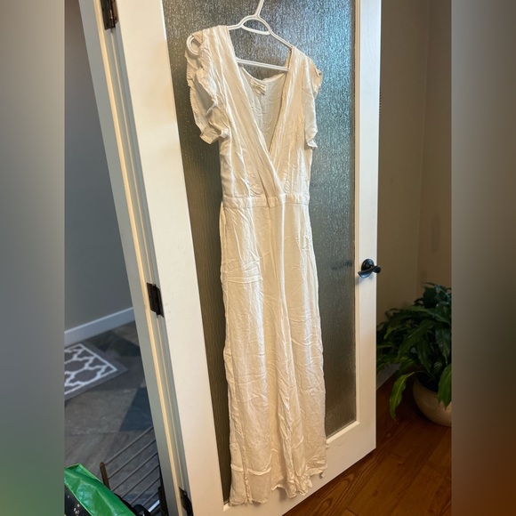 NWOT Beautiful Delicate Urban Outfitters Jumpsuit - Picture 2 of 10